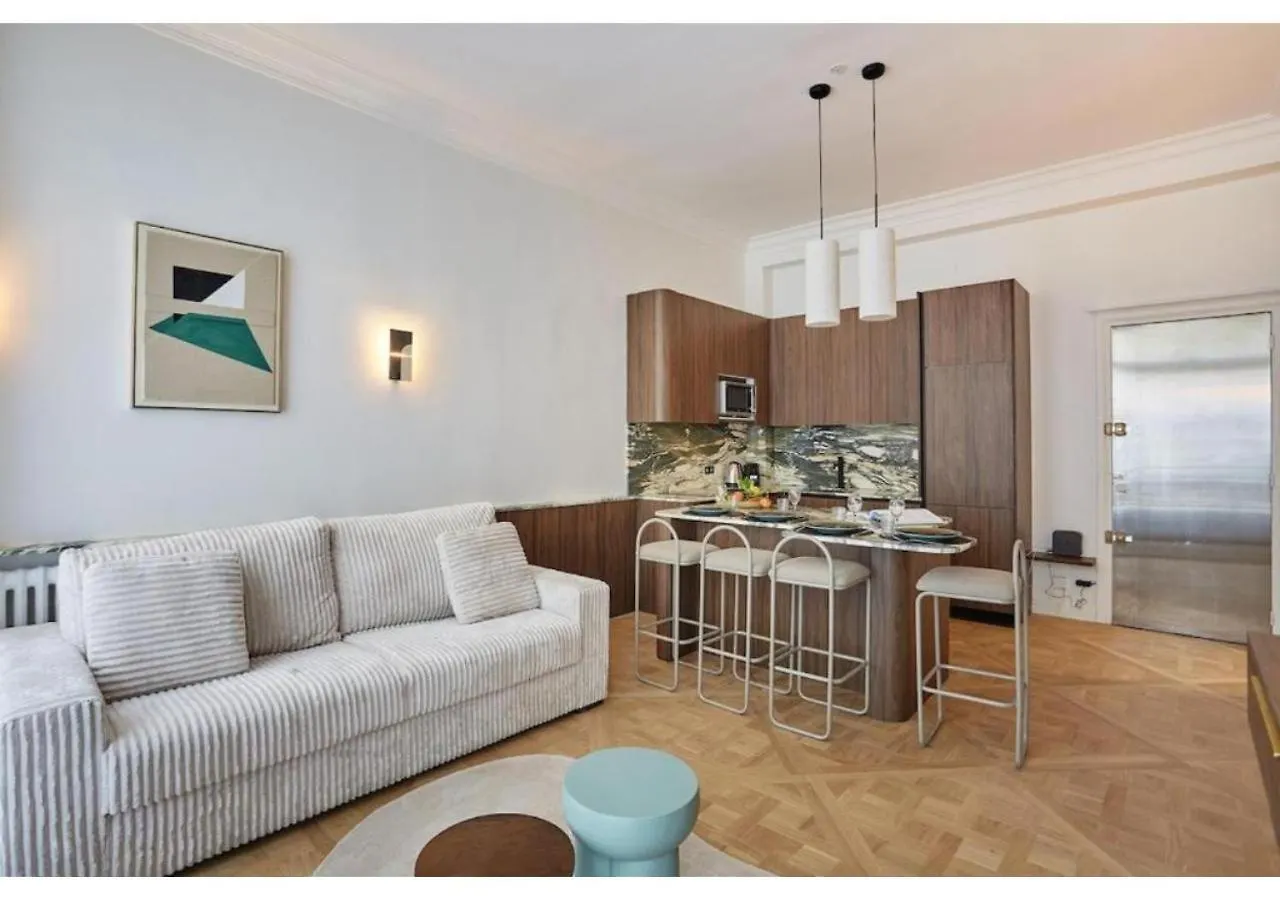 Apartment On The Champs Elysees Paris France