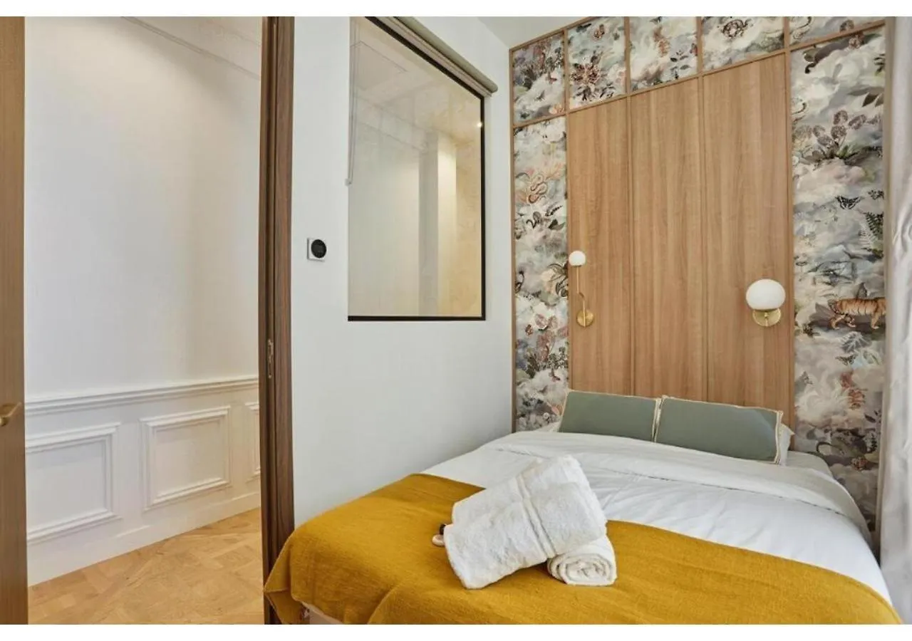 Apartment On The Champs Elysees Paris